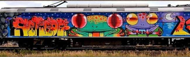train_graffiti_08